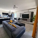 3 Pieces Avec Parking A Chez David Apartman