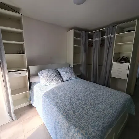 3 Pieces Avec Parking A Chez David Apartman